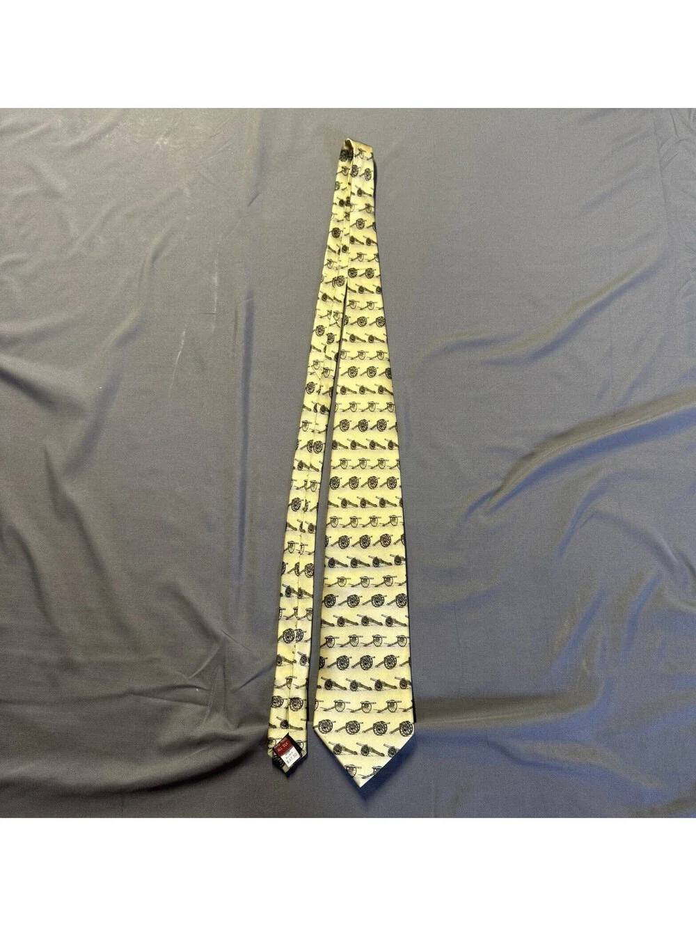 Museum Artifacts Tie Mens Silk Cream Classic Cannons Silhouette Military War 407